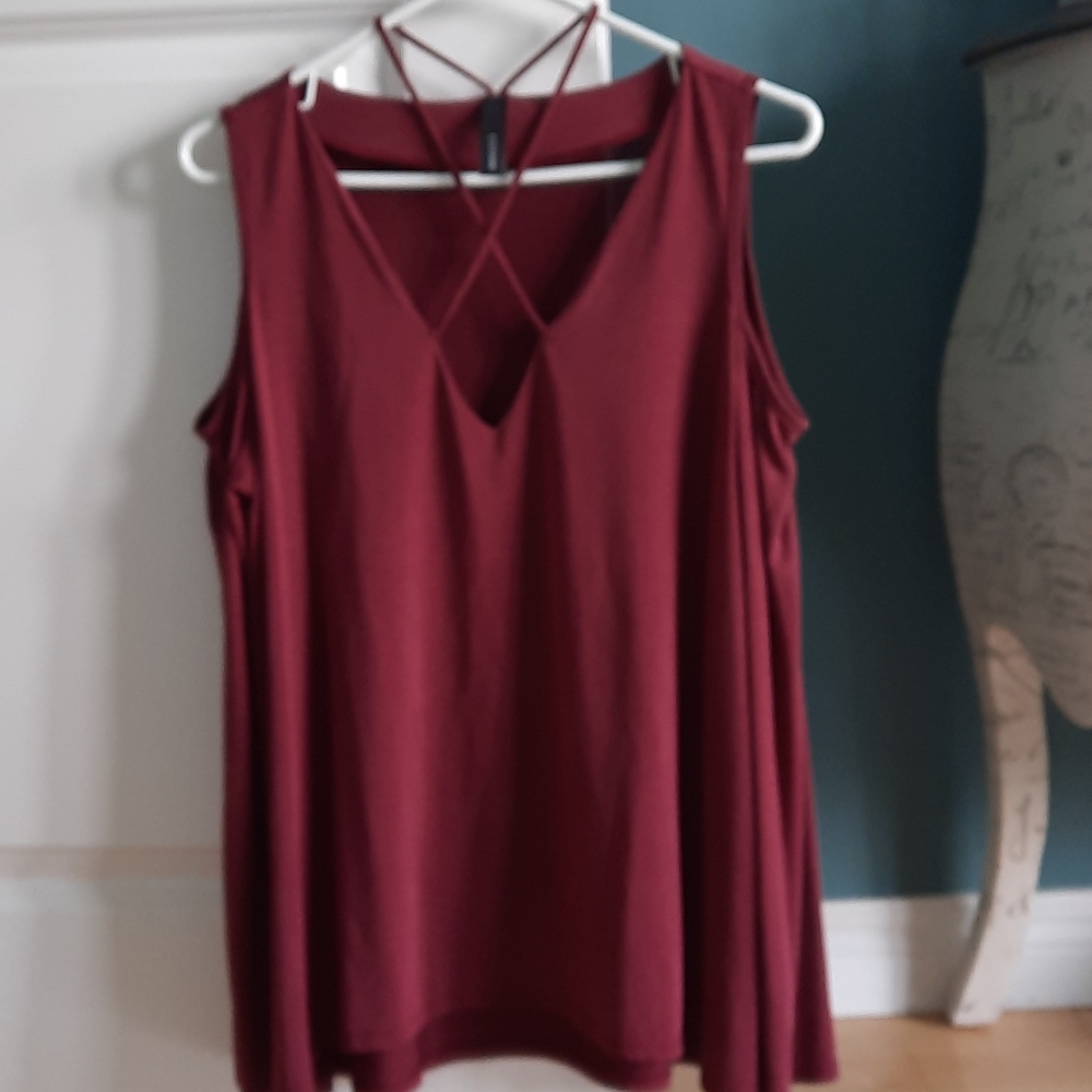 Cold shoulder top